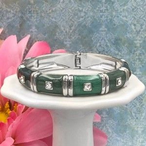 🌼 Green Enamel Rhinestone Hinged Clamp Bracelet